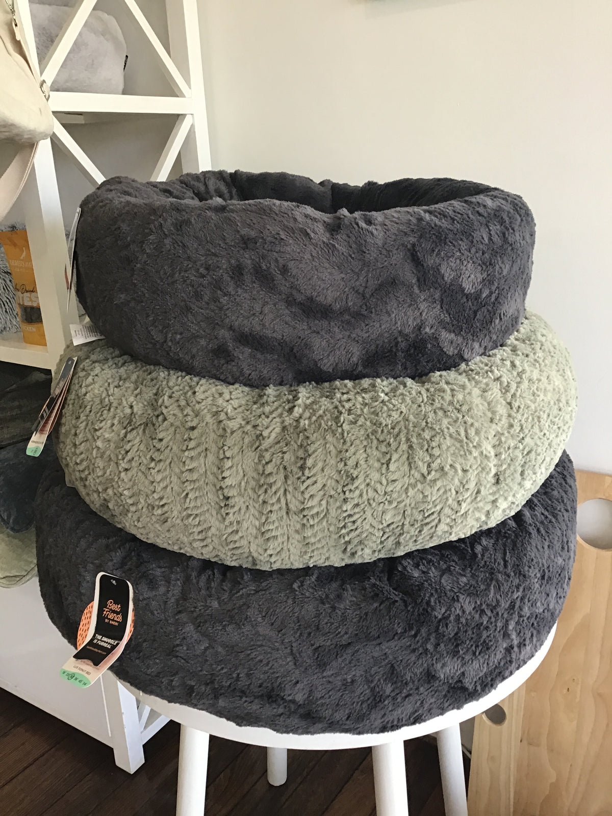 Calming Luxe Donut Bed