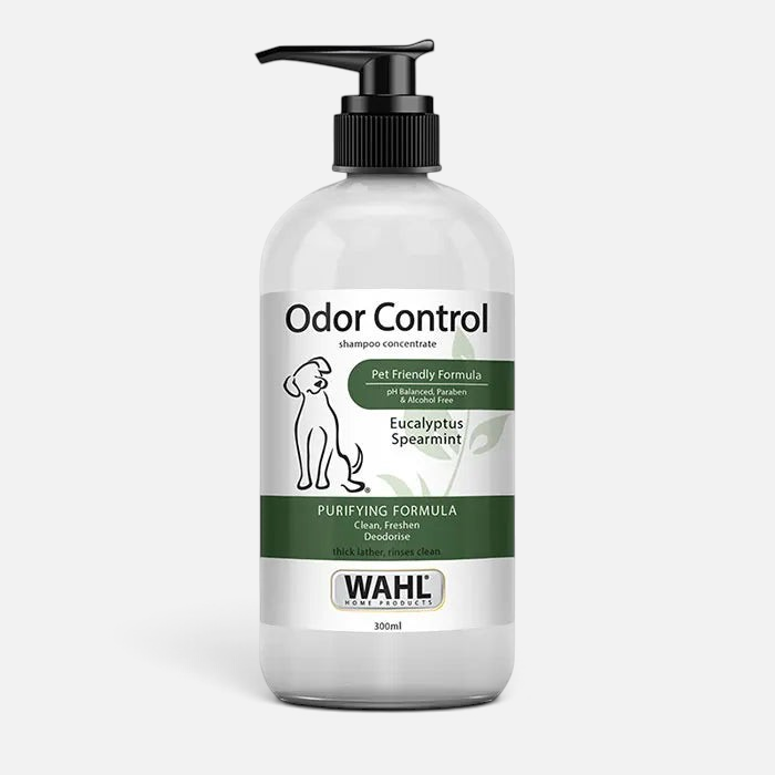The Dog Emporium Wahl Odour Control dog shampoo in a 300ml pump bottle with eucalyptus and spearmint scent