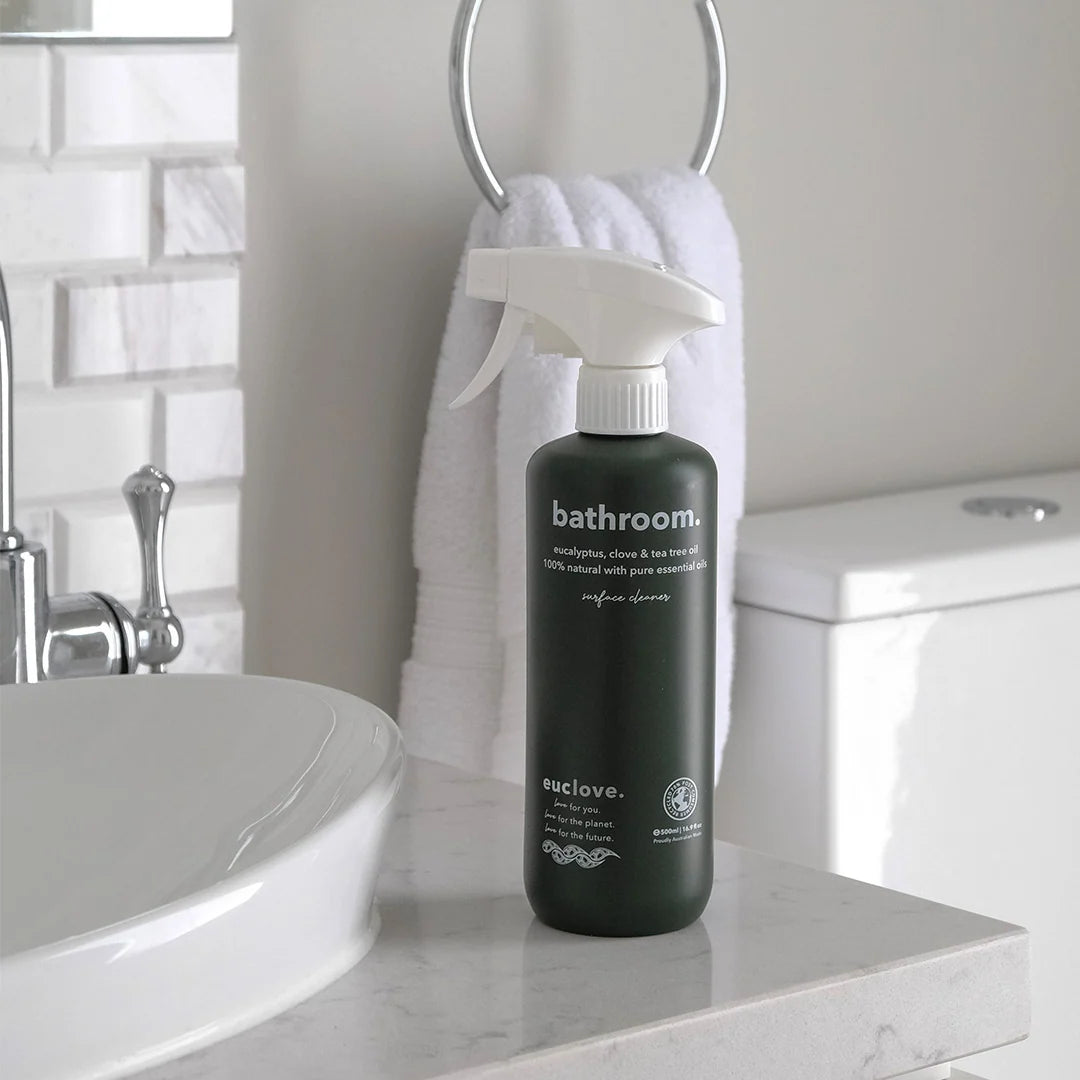 Natural Bathroom & Mould Cleaner with Clove Oil